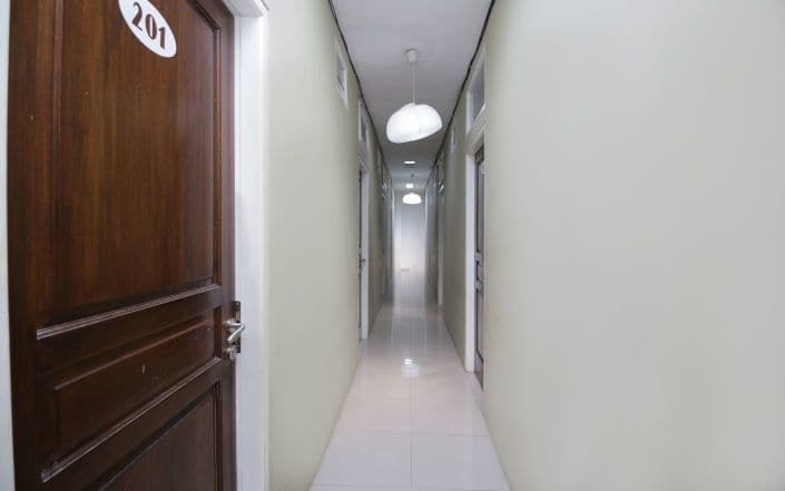 Kamar Keluarga Ungaran Hotel Jakarta Exterior photo